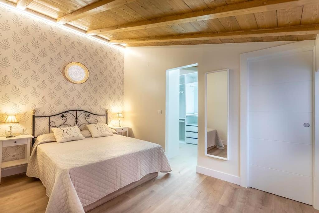 Playa Arrigunaga Getxo Con Parking Exterior photo